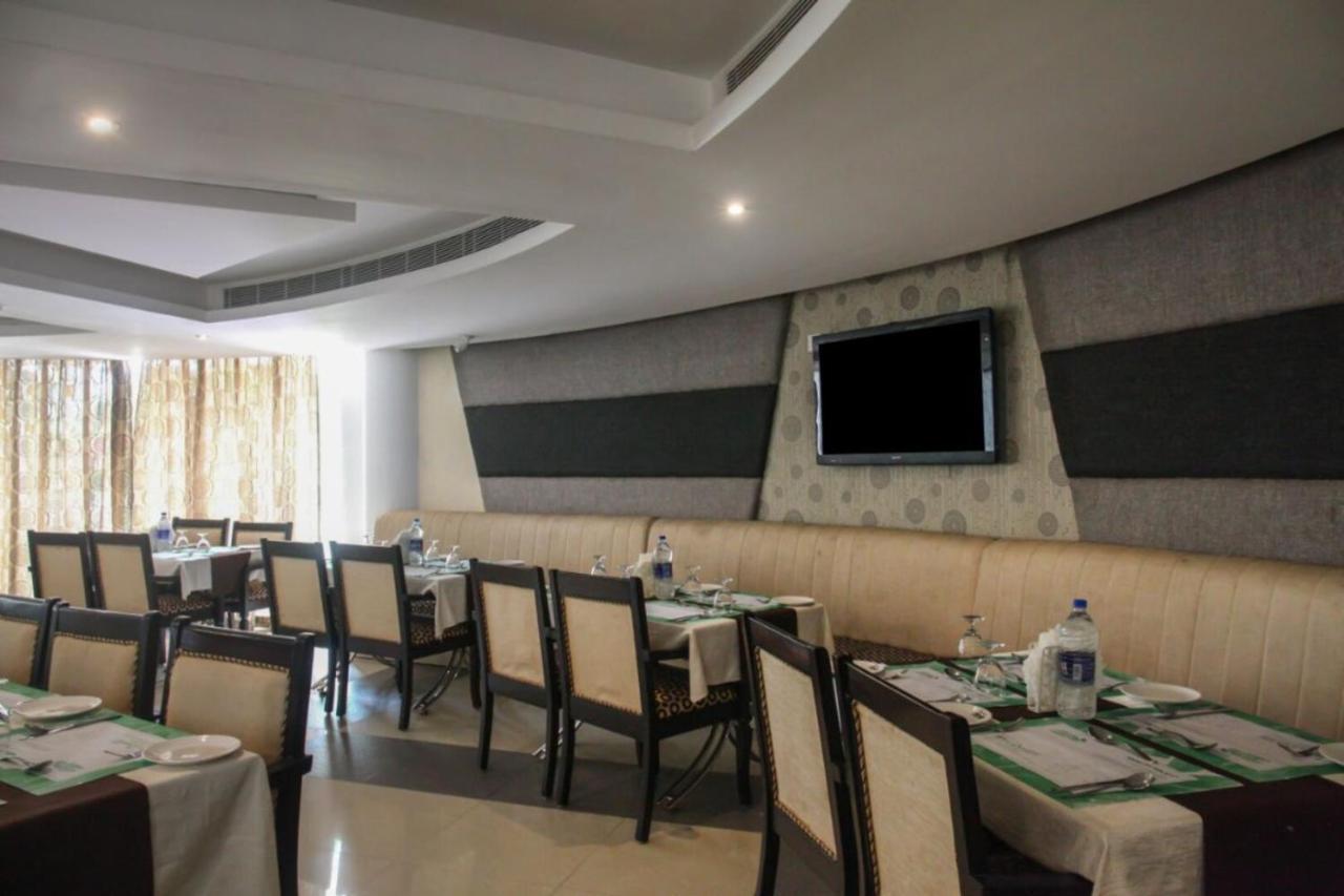 Fabhotel White Dammar Thiruvananthapuram Luaran gambar